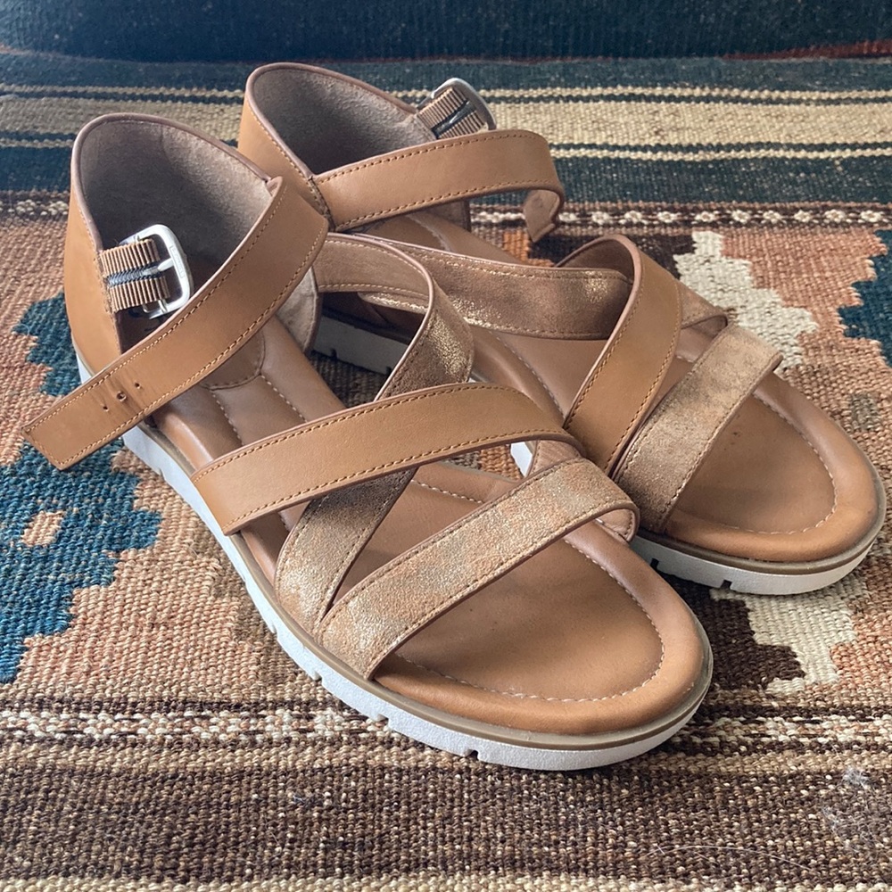 Sofft Leather Sandals Size 9 Brown & Gold, White Sole